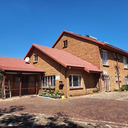 Southy Inn By The Lake Benoni Eksteriør bilde