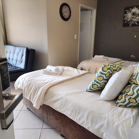 Southy Inn By The Lake Benoni Rom bilde
